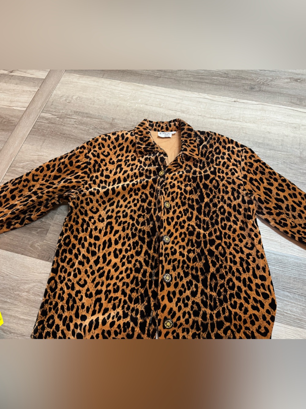 Vintage Brownstone studio leopard button up